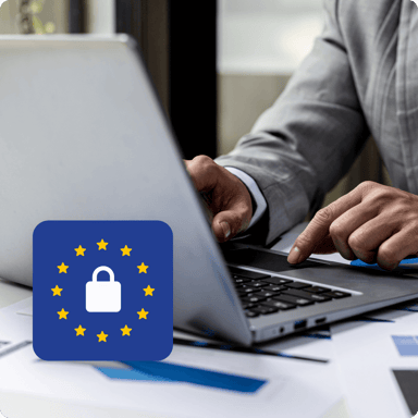 cc-manager-laptop-gdpr-chat@2x